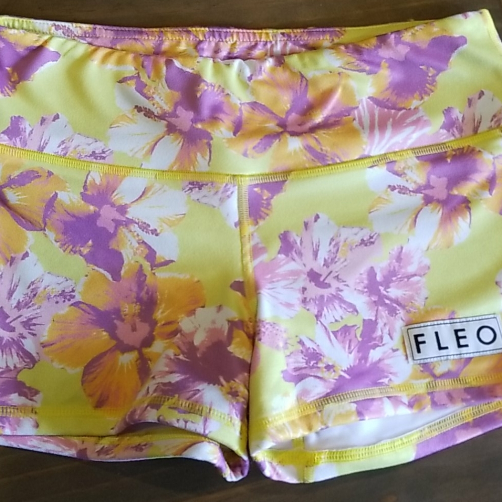 Fleo Shorts